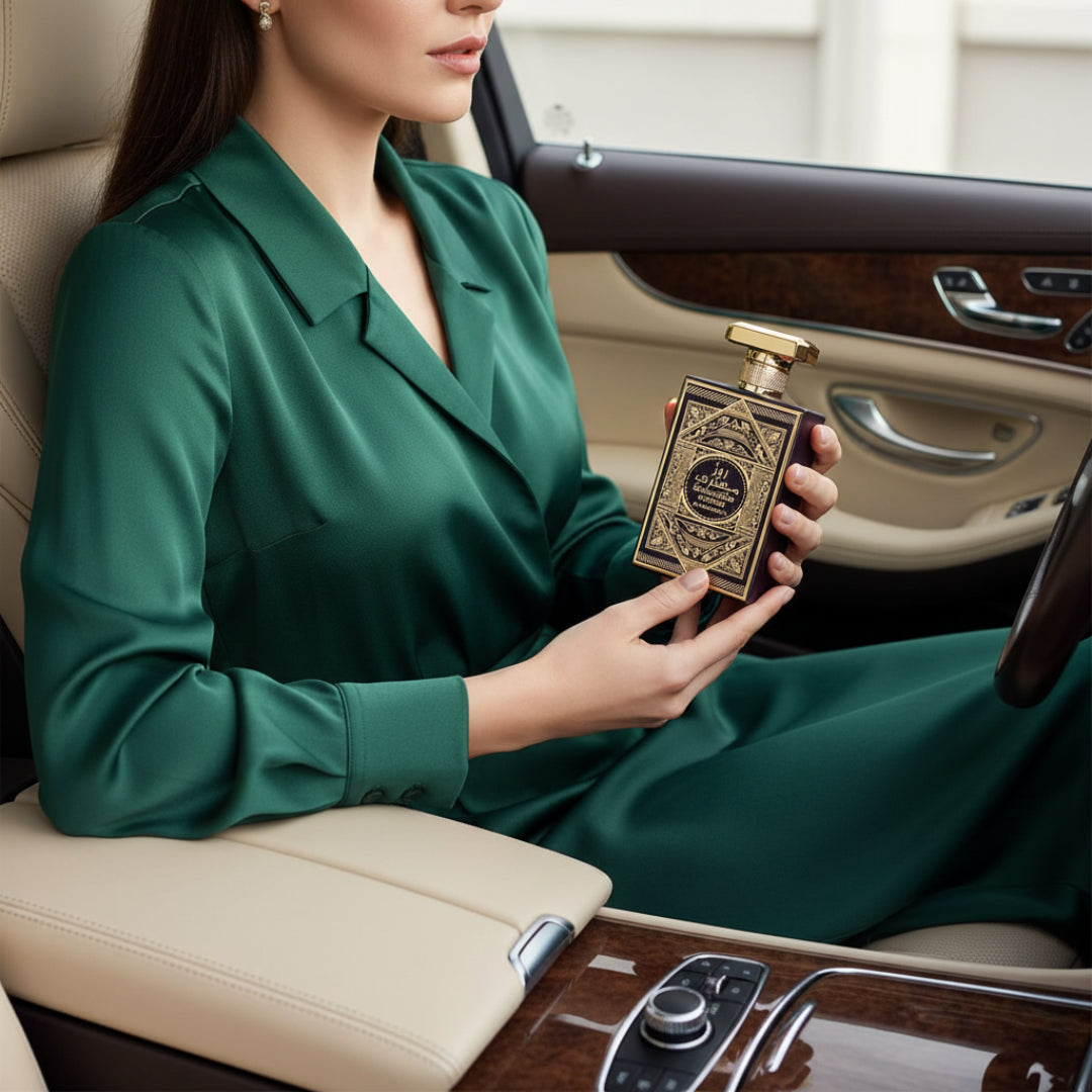 Unveiling Rose Mystery Intense by Al Wataniah: A Unisex EDP of Floral Amber Depth