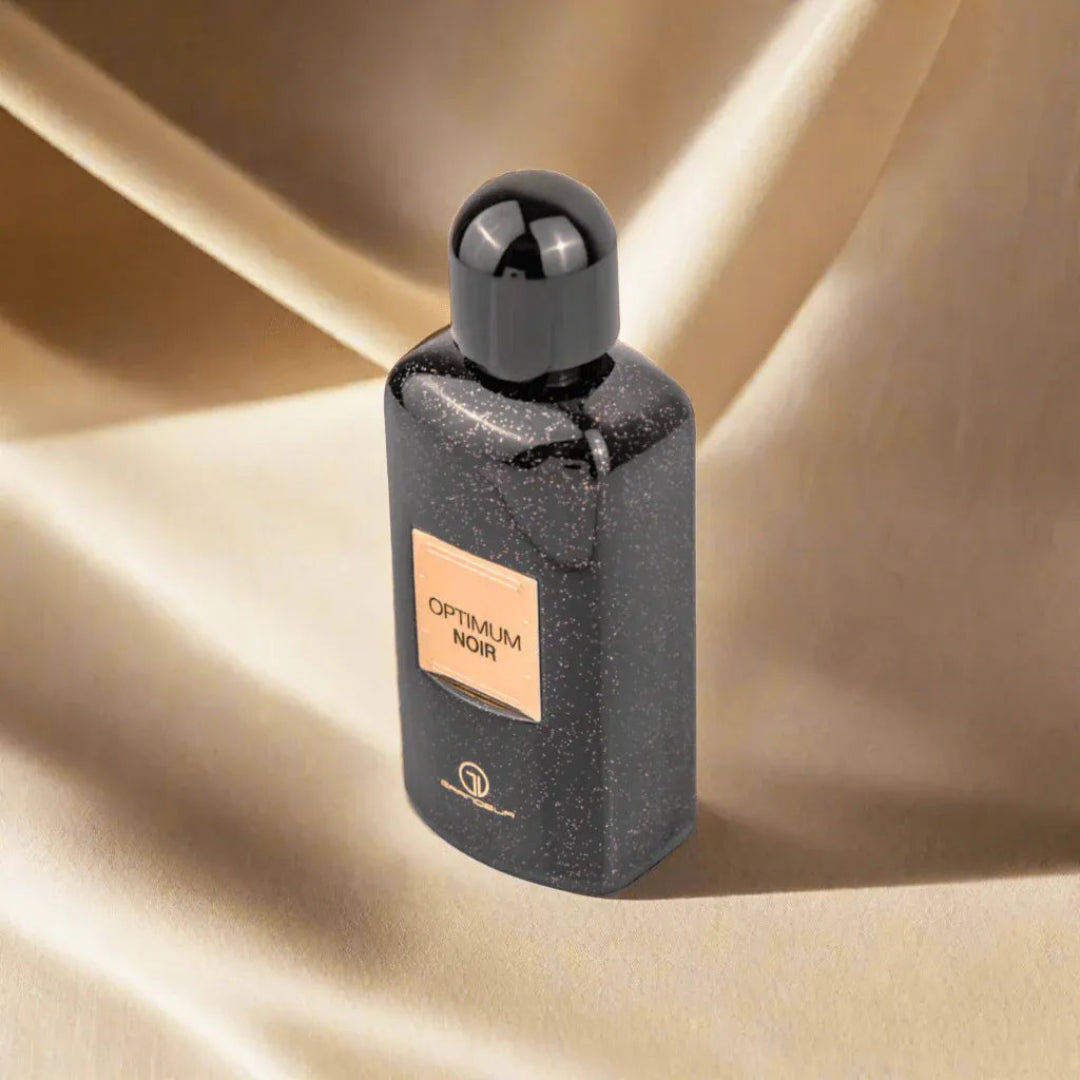 optimum noir woman