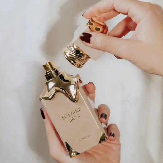 bottle Eclaire Lattafa women's perfume viral aroma sweet creamy suitable dating