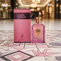 Rose Origami on lantai mall corak kertas – women's perfume trending