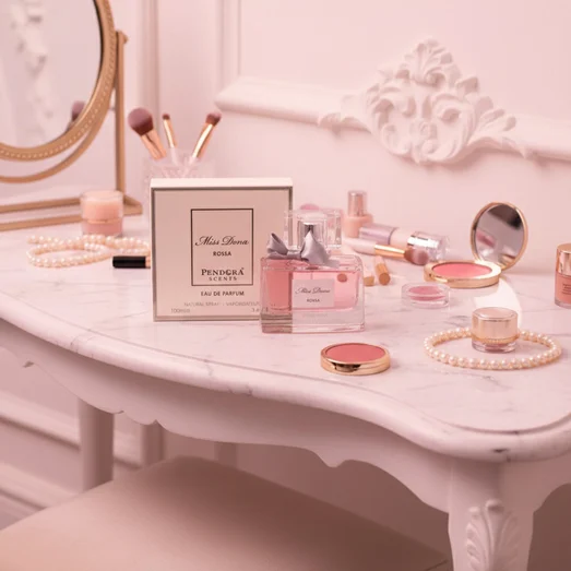 Miss Dona at table solek, lighting pink soft